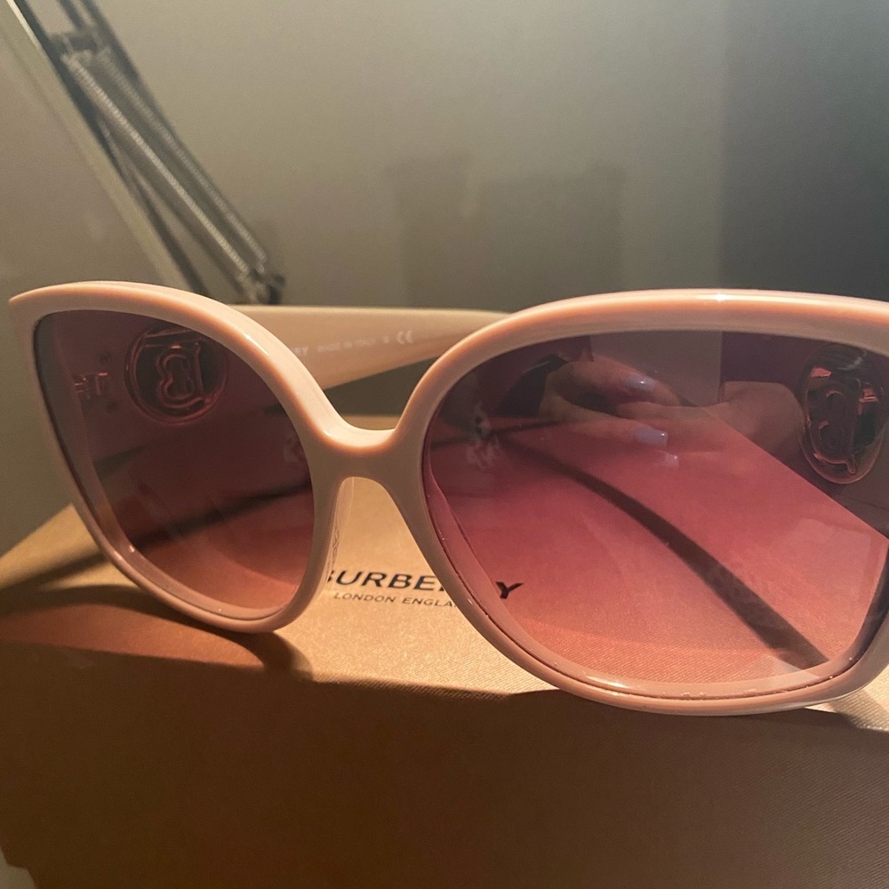 Burberry Beige Sunglasses